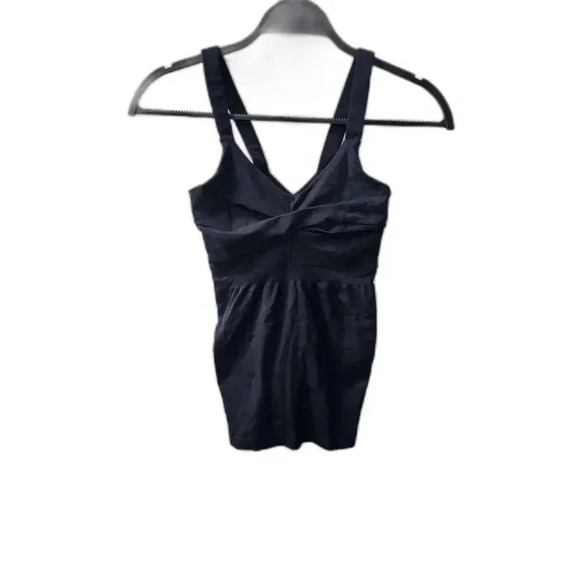 Athleta Tops - Athleta Black Sleeveless Workout Top